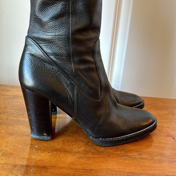 EUC Michael Kors Black Leather Heeled Boots. - Picture 5 of 7